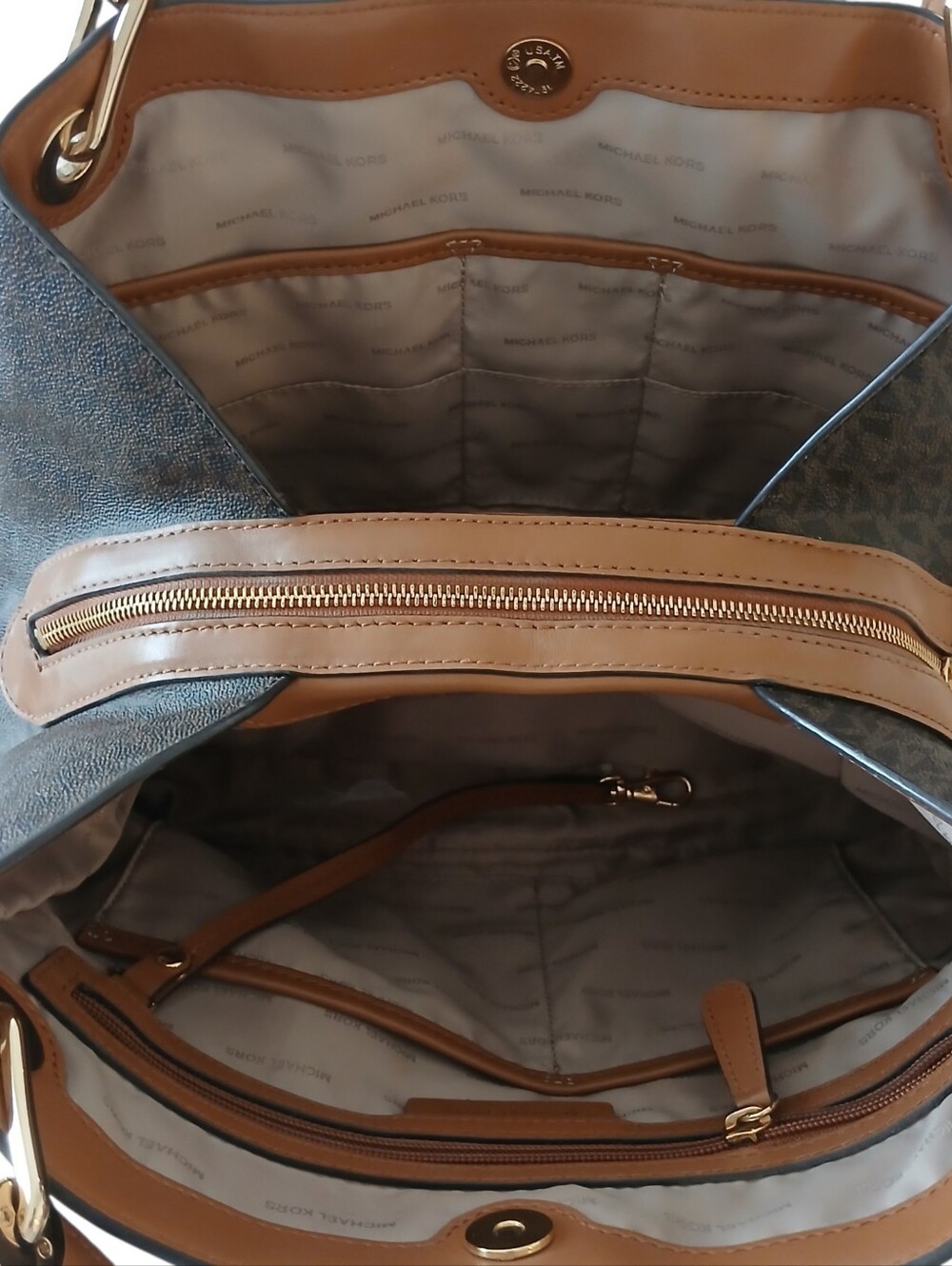 NWOT MICHAEL KORS Raven Large Signature Tote Grommets Studs Brown Tan Luxury - Picture 9 of 13